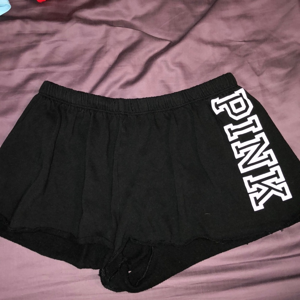 PINK VICTORIA SECRET SLEEP SHORTS